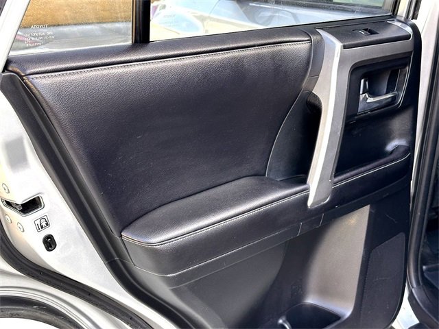 Used 2016 Toyota 4Runner SR5 image 30