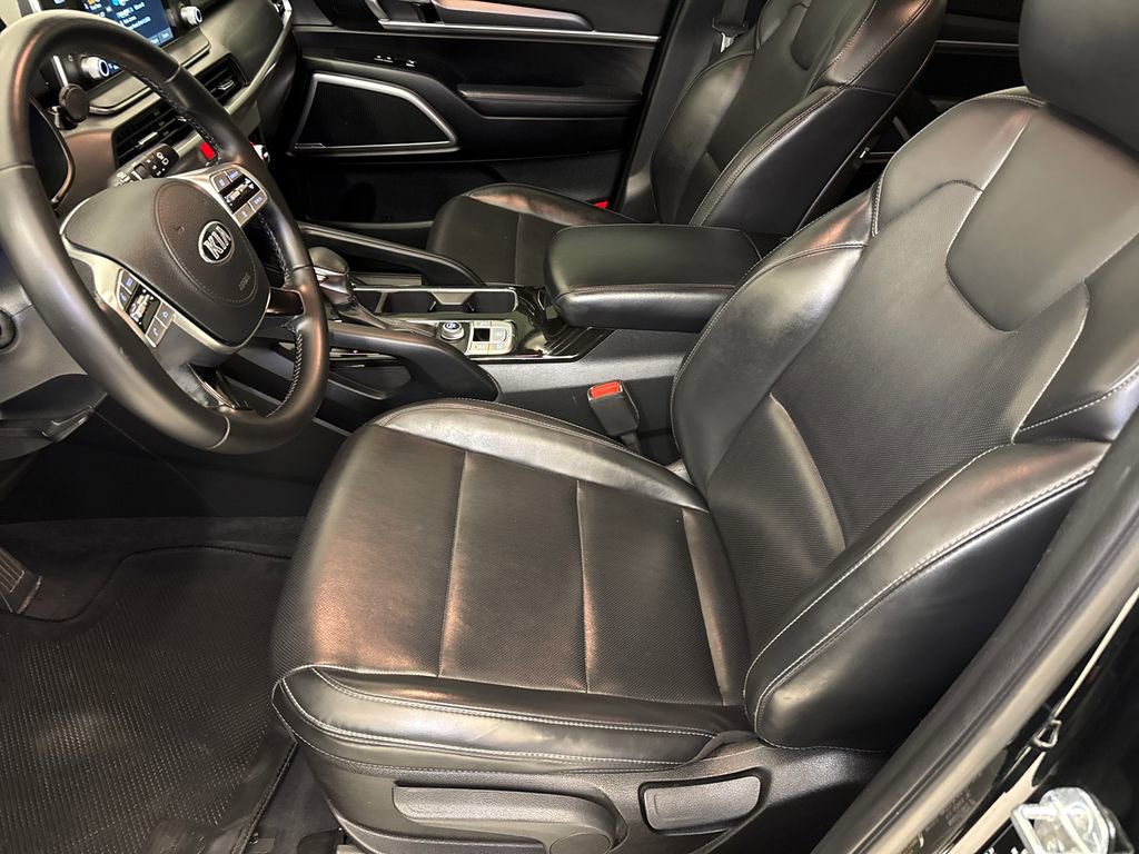 Used 2021 Kia Telluride LX FWD image 18