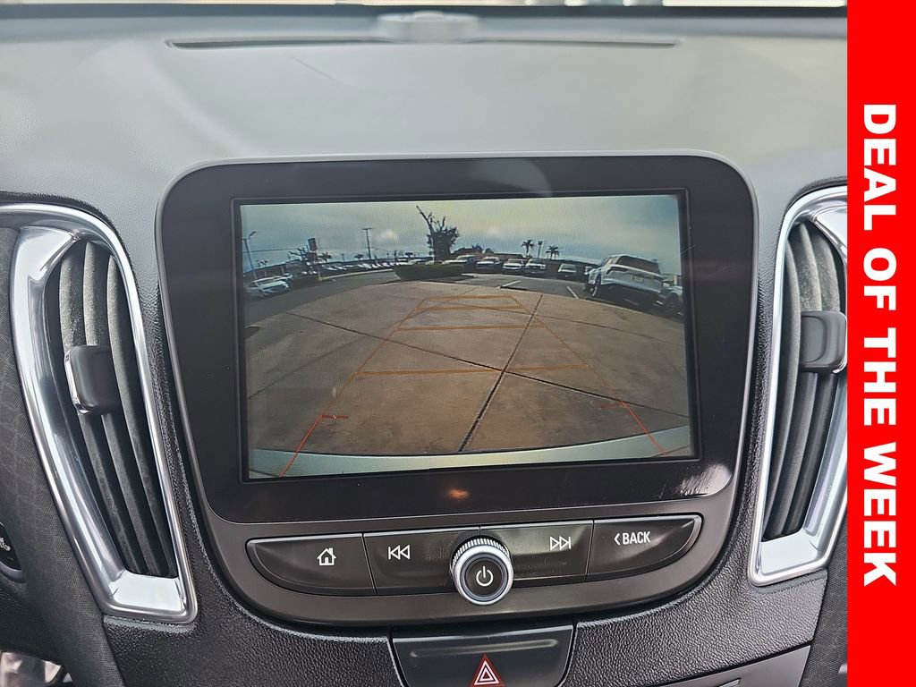 Used 2018 Chevrolet Malibu LT image 22