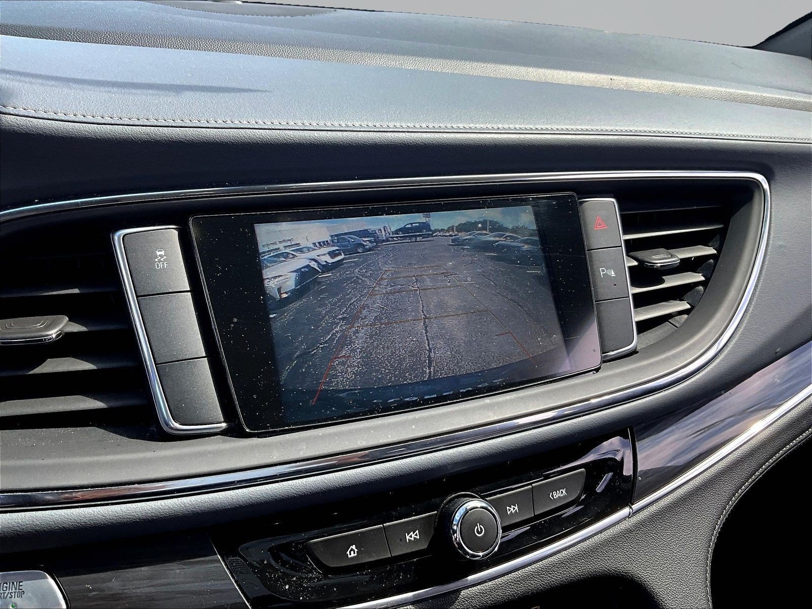 Used 2018 Buick Enclave Essence FWD image 14
