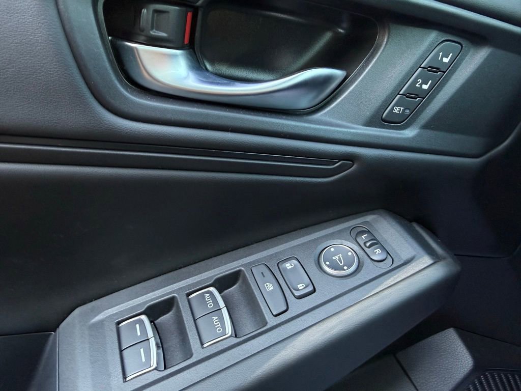 Used 2023 Honda Accord EX-L image 22