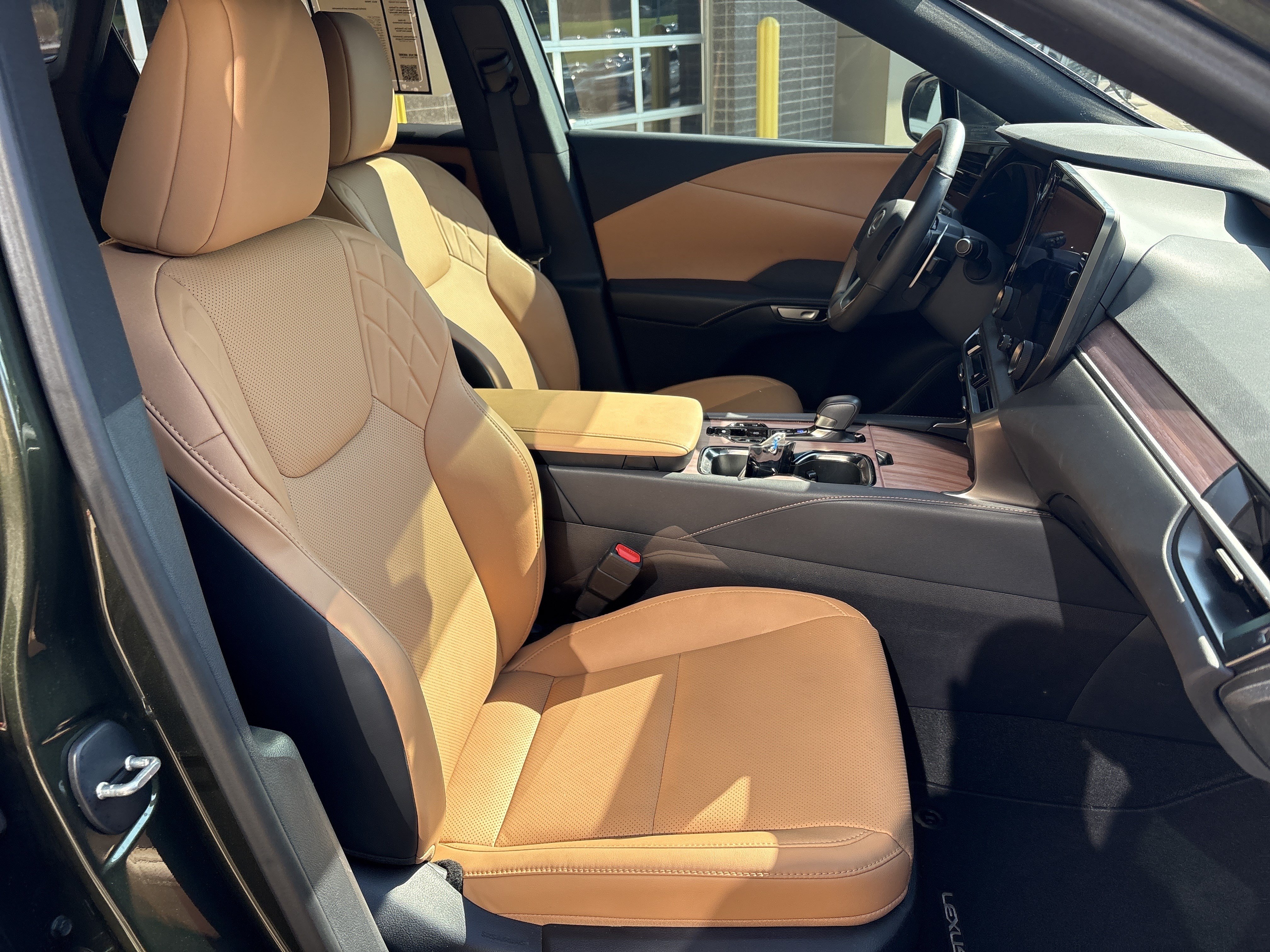 Certified 2025 Lexus RX 350h AWD/4WD image 33