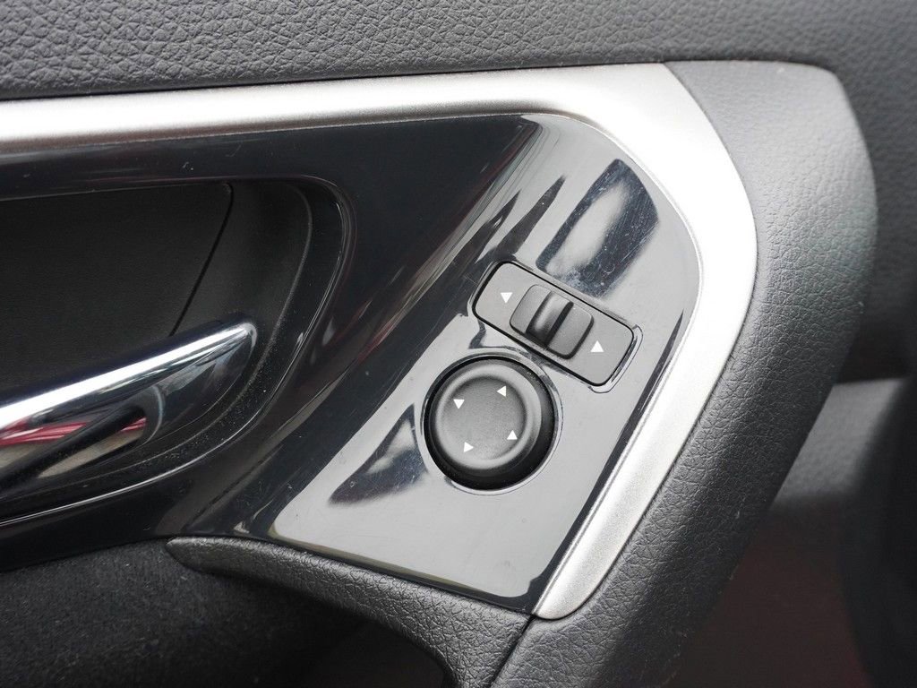 Used 2014 Nissan Altima 2.5 S w/ Sport Value Package FWD image 33