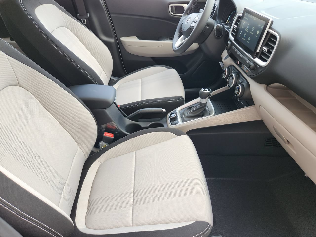 New 2026 Hyundai Venue SEL FWD image 11