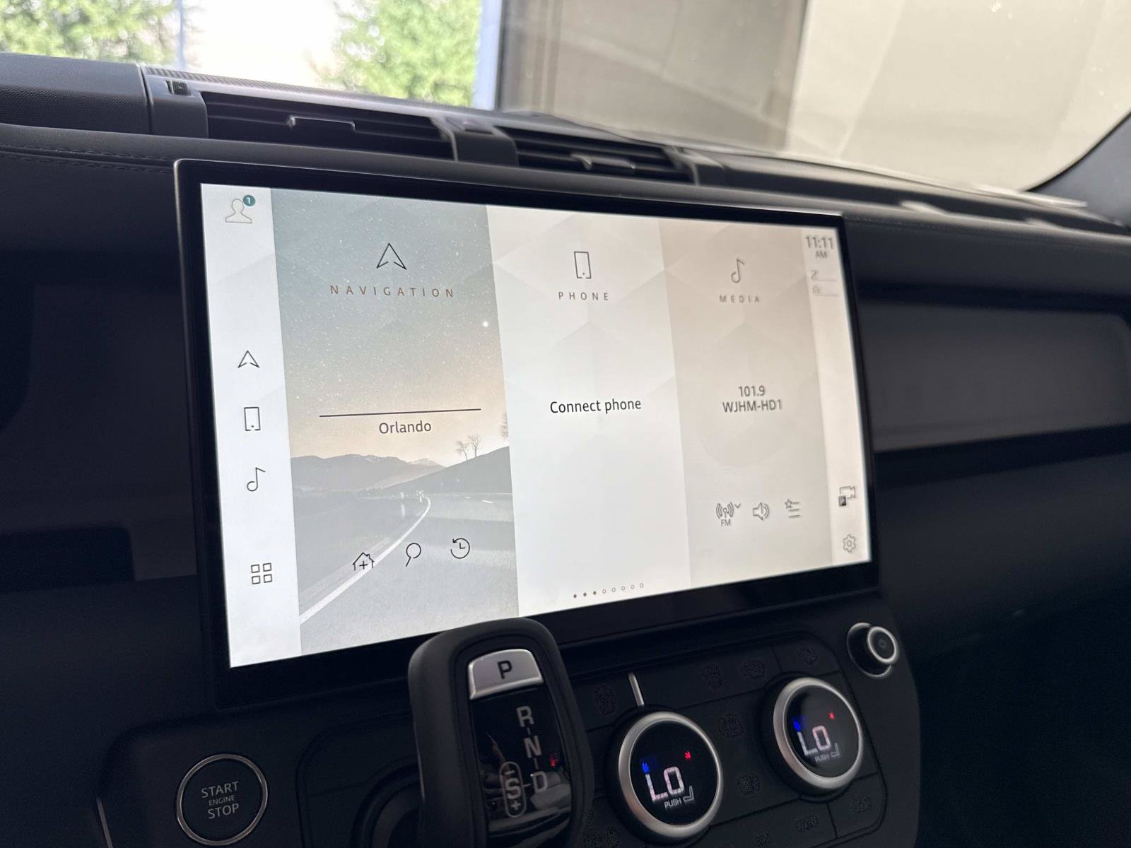 New 2026 Land Rover Defender 110 X-Dynamic SE AWD/4WD image 23