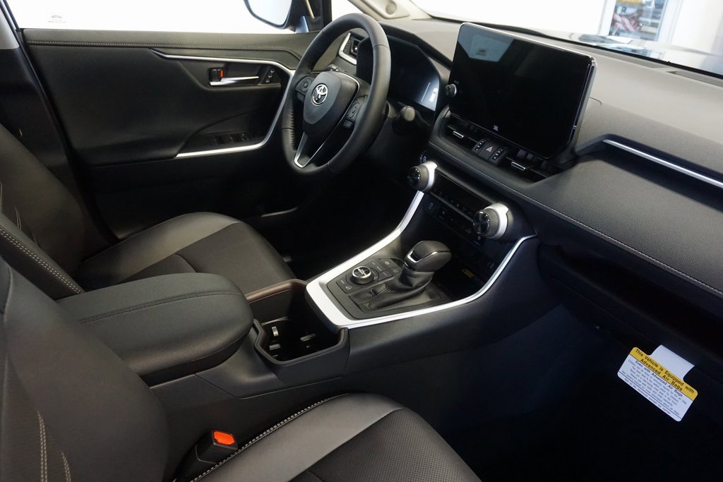New 2025 Toyota RAV4 Limited image 29