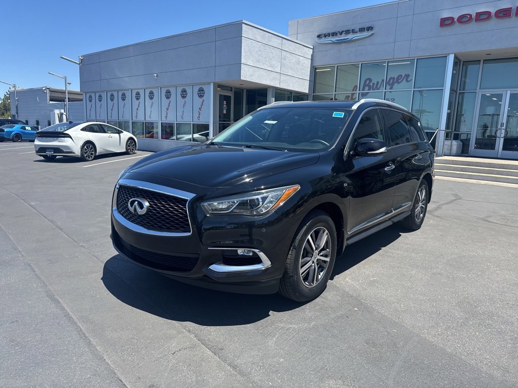 Used 2019 INFINITI QX60 Luxe w/ Essential Package image 3