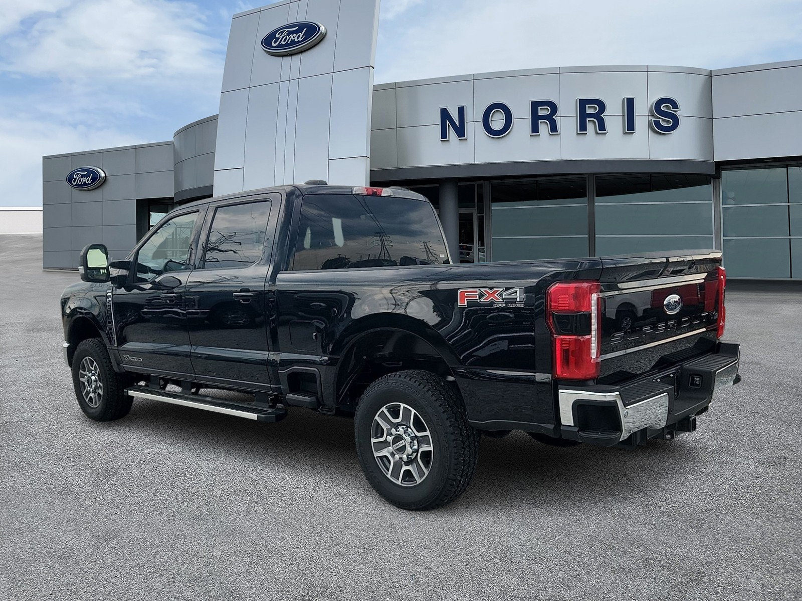 New 2026 Ford F250 Lariat w/ FX4 Off-Road Package AWD/4WD image 3
