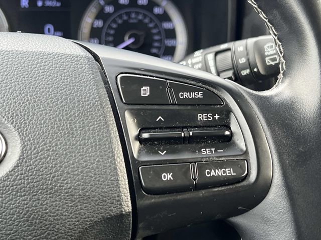 Used 2022 Hyundai Venue Limited image 26