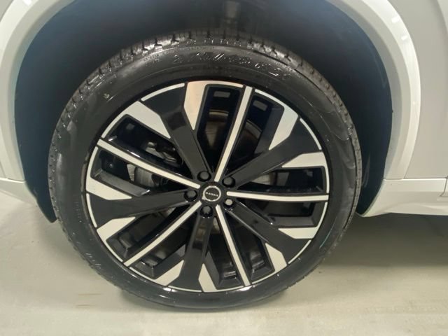 Used 2025 Volvo XC90 B6 Plus AWD/4WD image 5