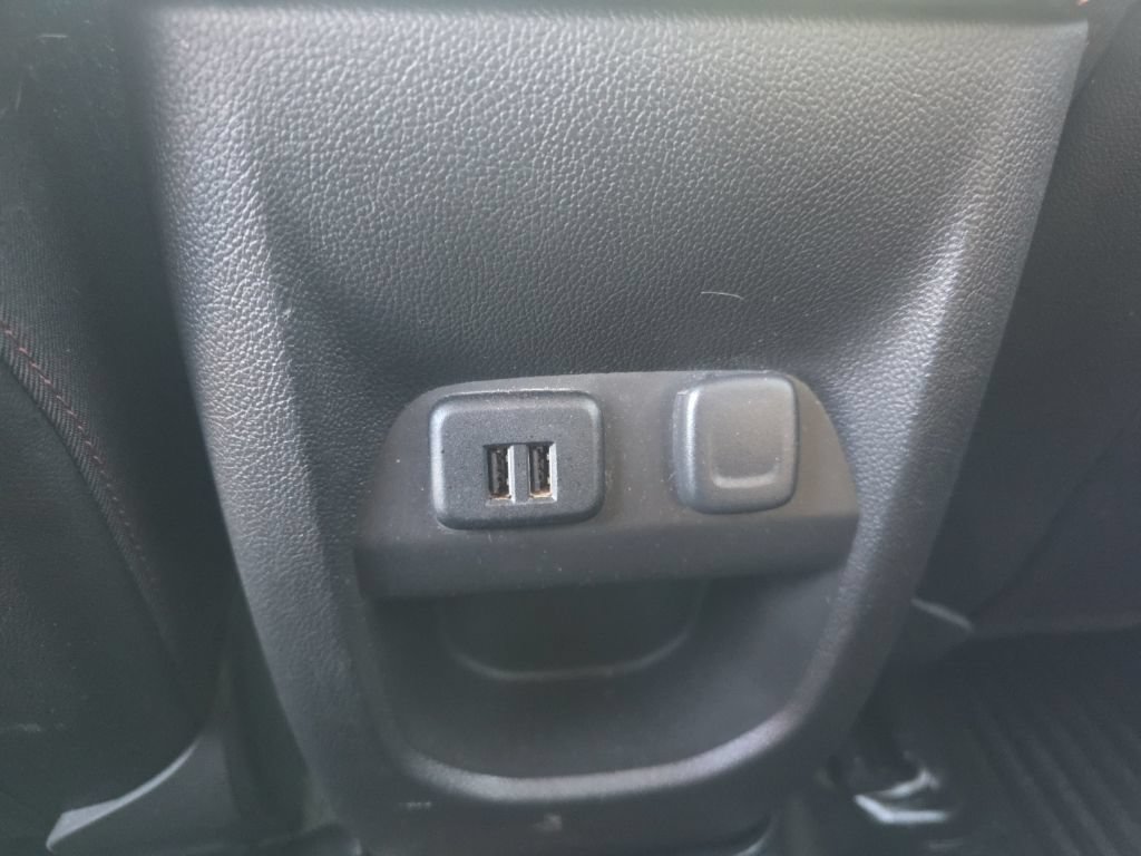Used 2015 GMC Canyon SLE w/ All-Terrain Package AWD/4WD image 29