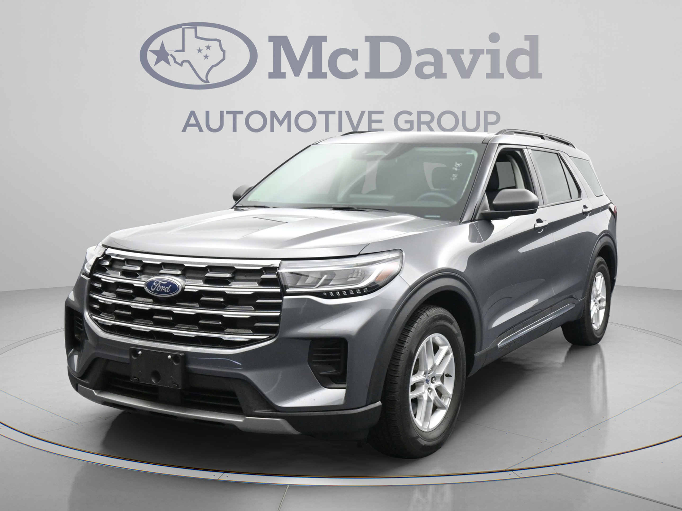 Used 2025 Ford Explorer Active RWD image 4