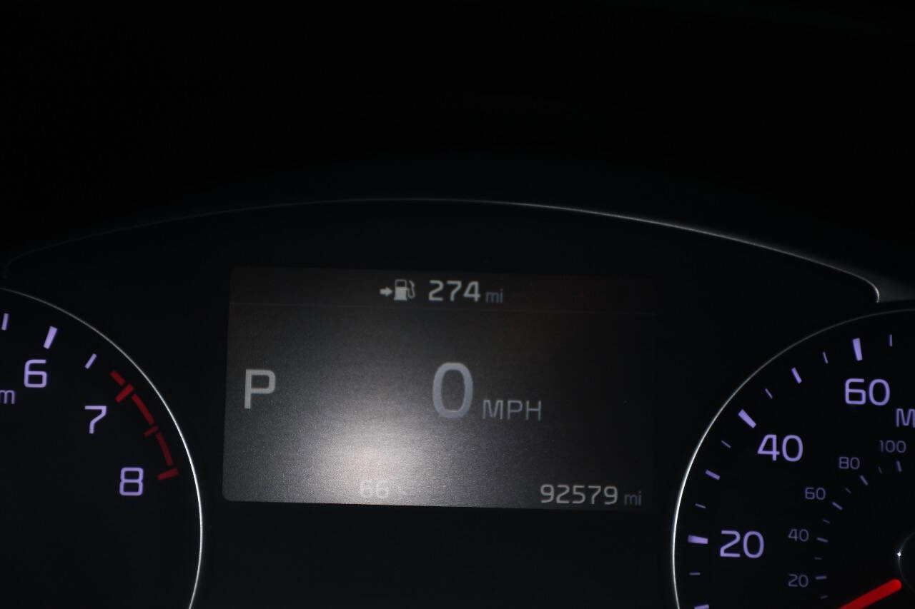 Used 2018 Kia Soul ! FWD image 30