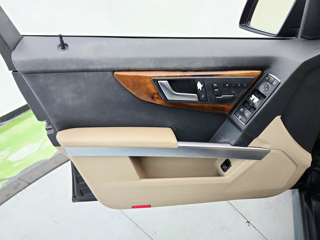 Used 2012 Mercedes-Benz GLK 350 2WD image 23