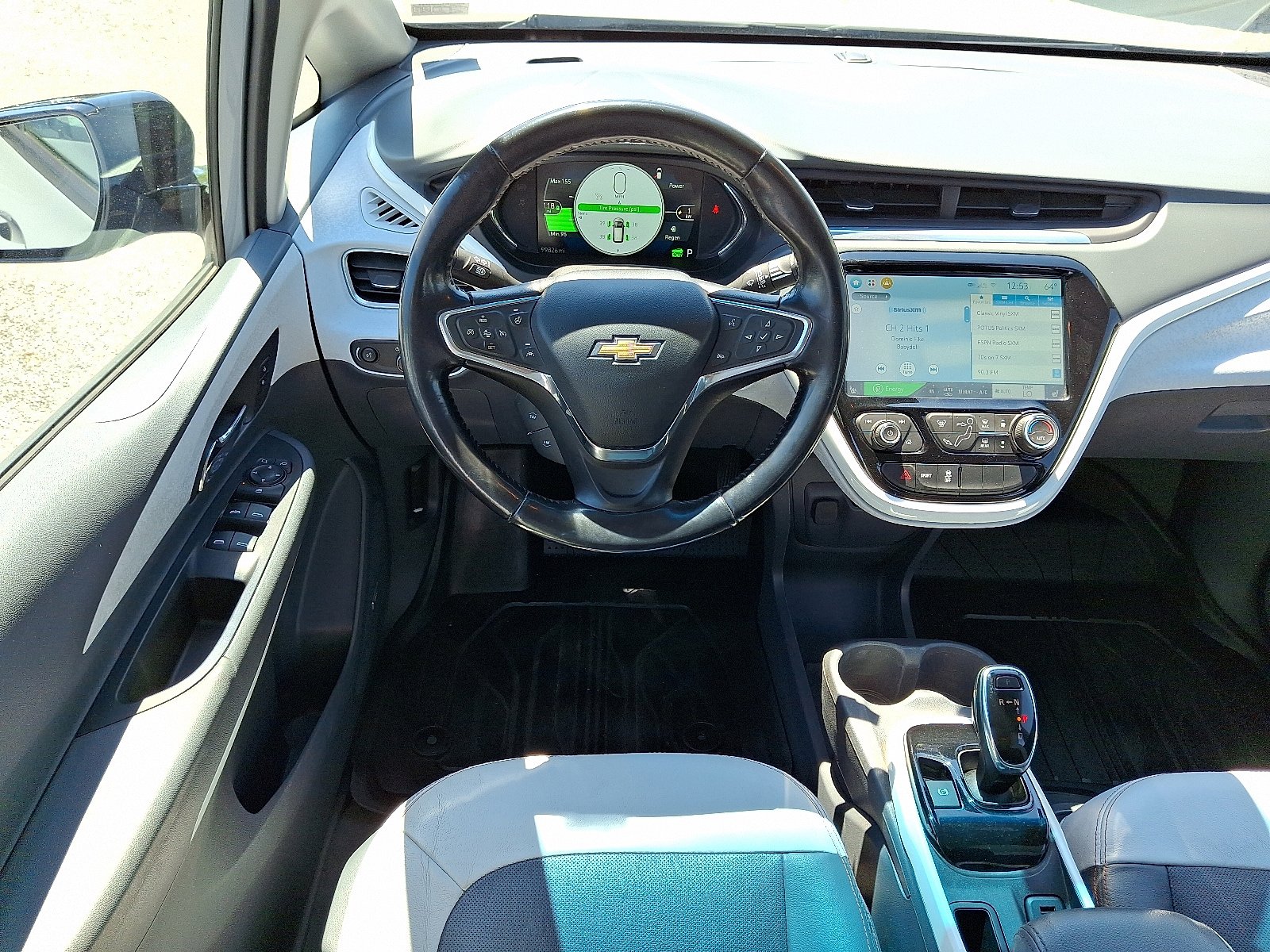 Used 2020 Chevrolet Bolt Premier w/ Infotainment Package FWD image 13