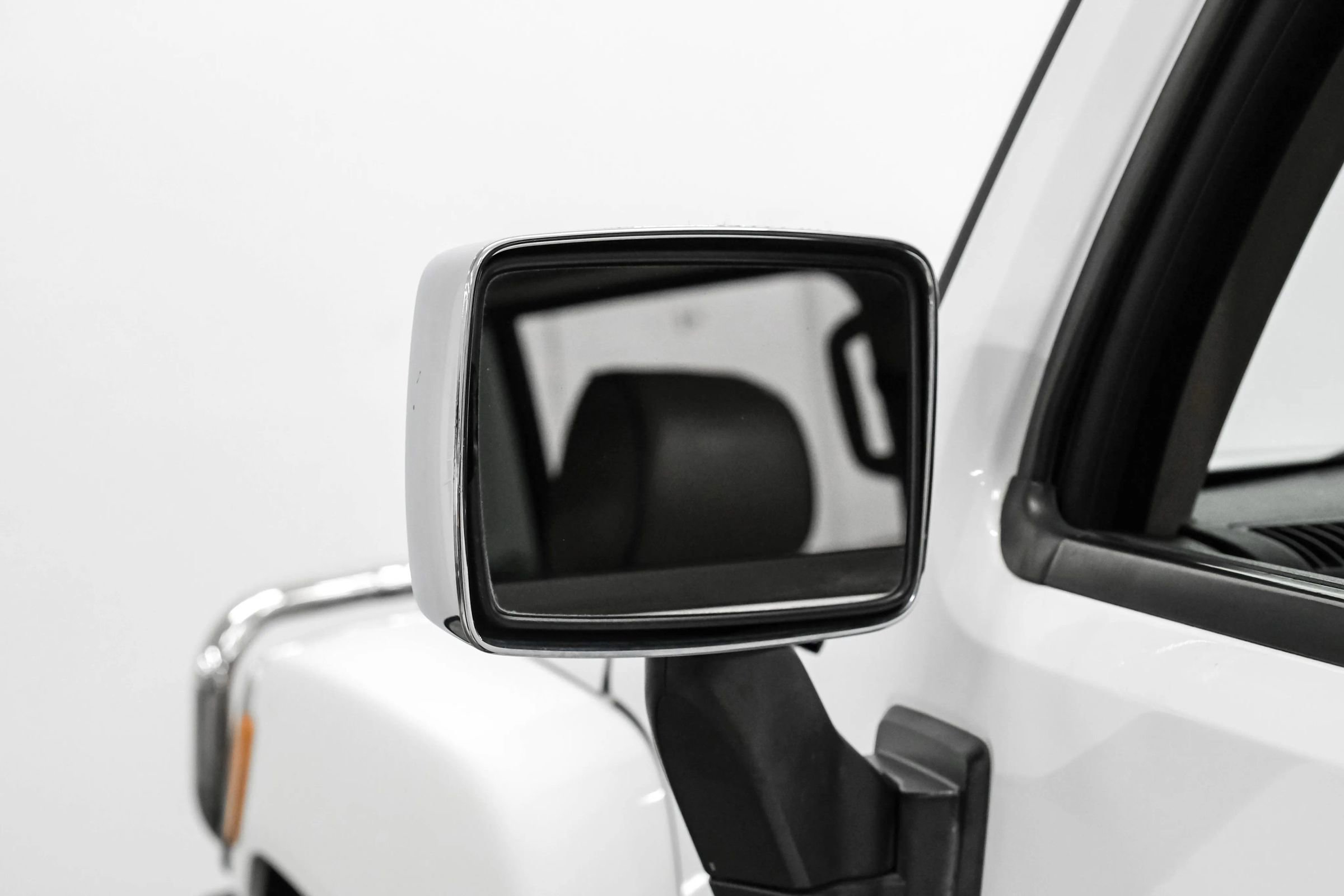 Used 2010 HUMMER H3 Luxury w/ Appearance Package AWD/4WD image 37