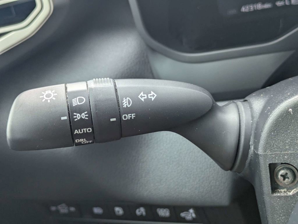 Used 2024 Toyota Tundra Limited AWD/4WD image 30