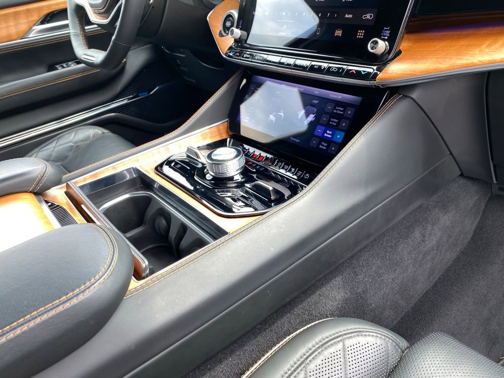 Used 2024 Jeep Grand Wagoneer L Series III image 45