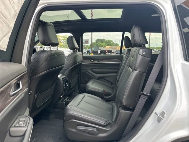 New 2025 Jeep Grand Cherokee L Limited image 25