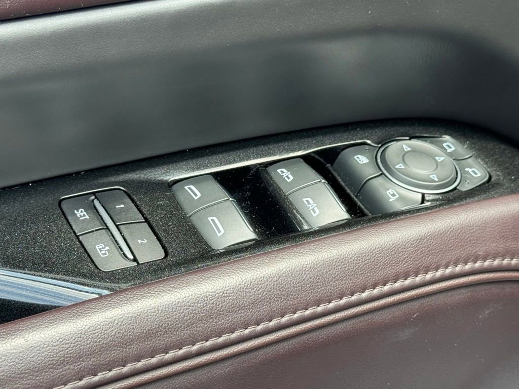 Used 2023 Cadillac Escalade Sport Platinum AWD/4WD image 18