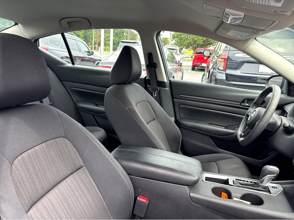 Used 2023 Nissan Altima 2.5 S FWD image 10
