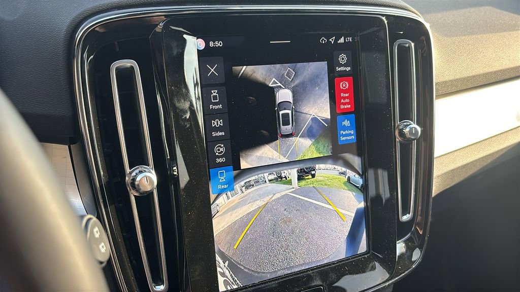 New 2026 Volvo XC40 B5 Ultra w/ Protection Package Premier image 19