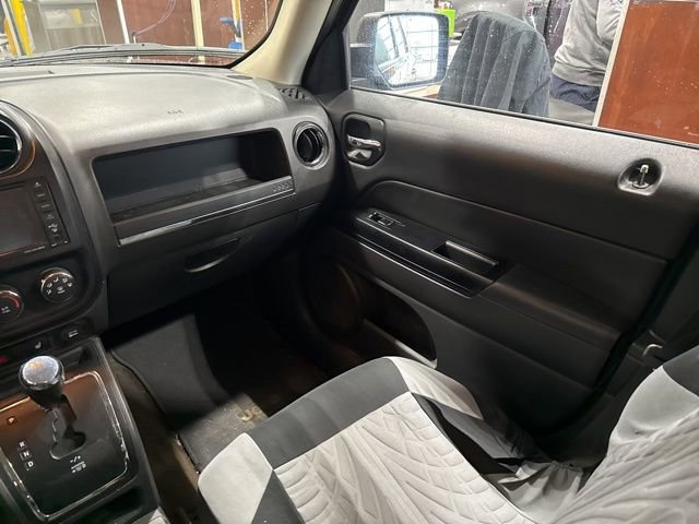 Used 2015 Jeep Patriot Latitude w/ Mopar Trailer Tow Group image 15