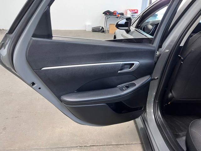 Used 2021 Hyundai Sonata SE w/ Cargo Package FWD image 19