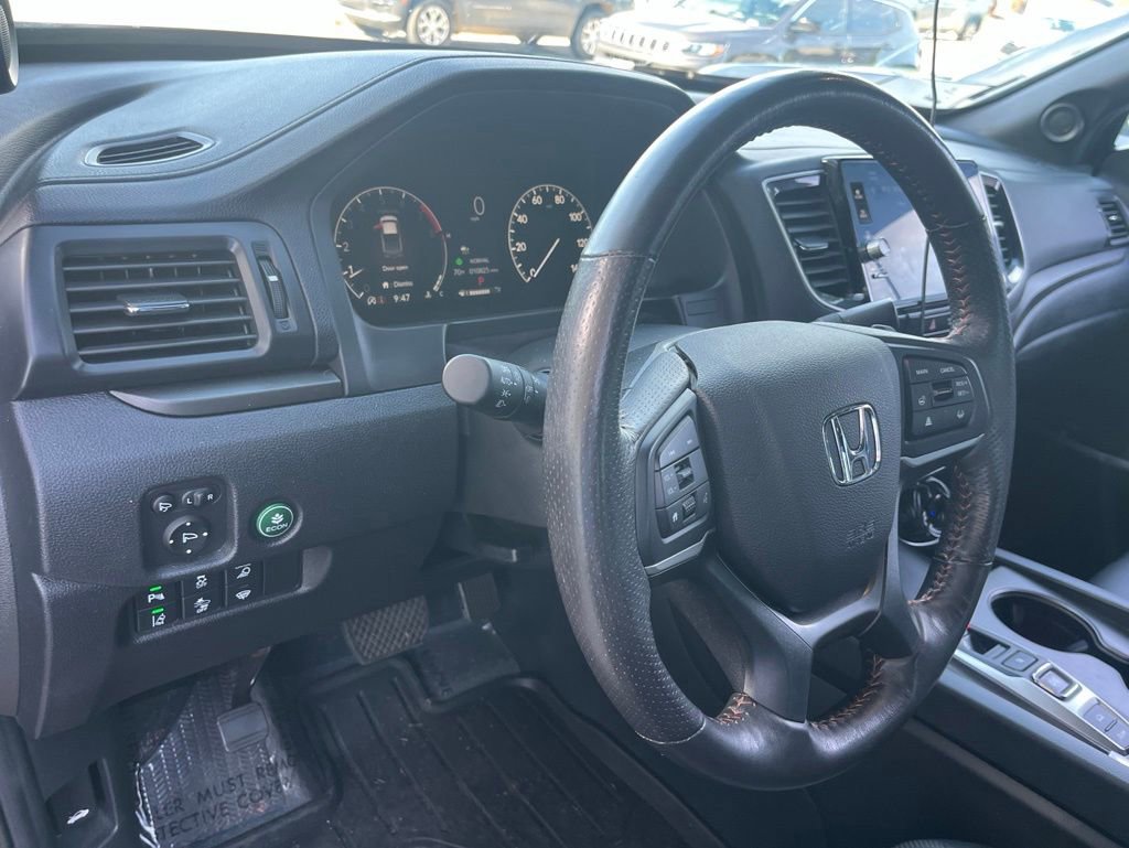 Used 2025 Honda Ridgeline TrailSport image 10