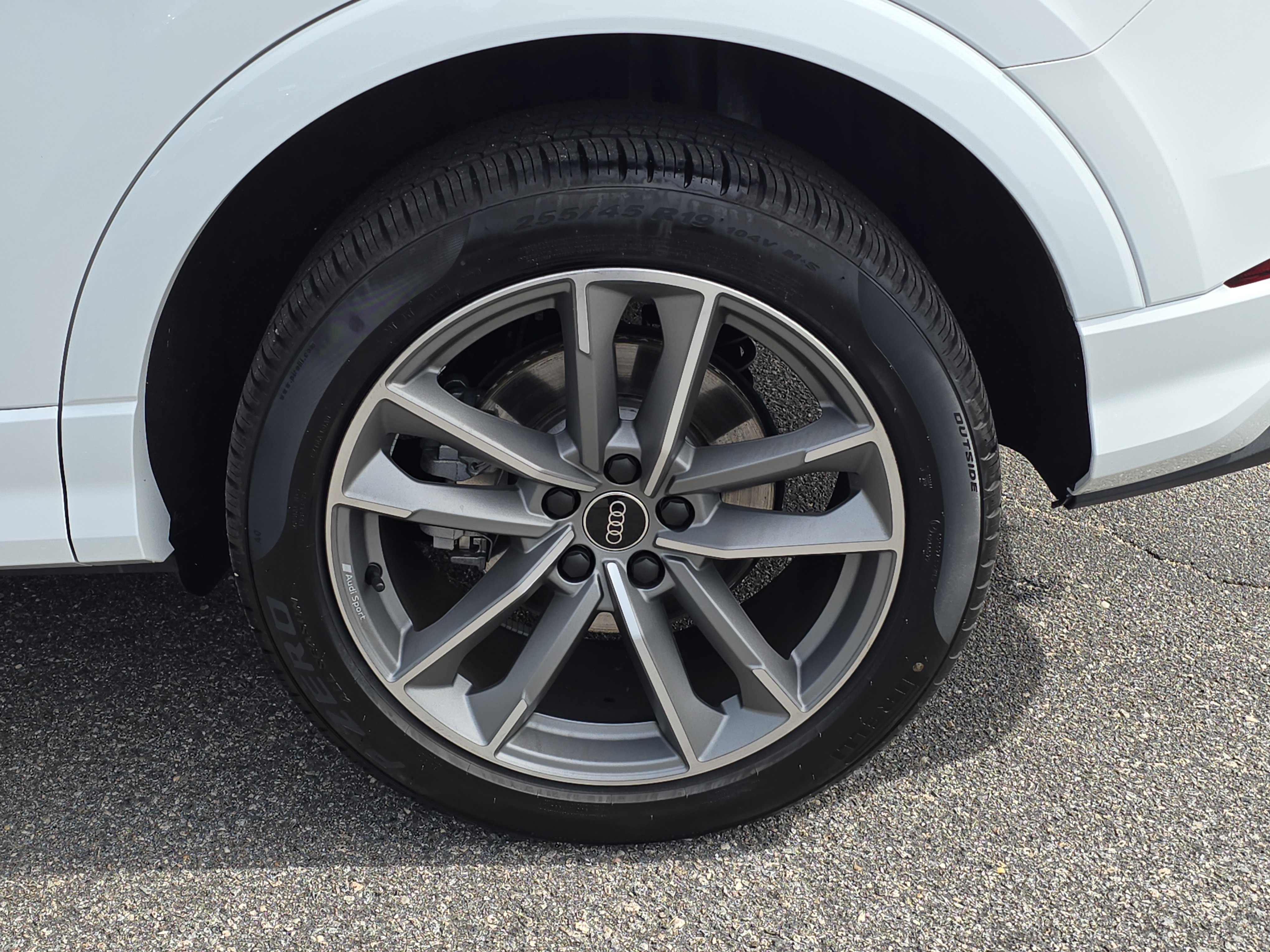 Certified 2025 Audi Q3 2.0T Premium w/ Convenience Package AWD/4WD image 32