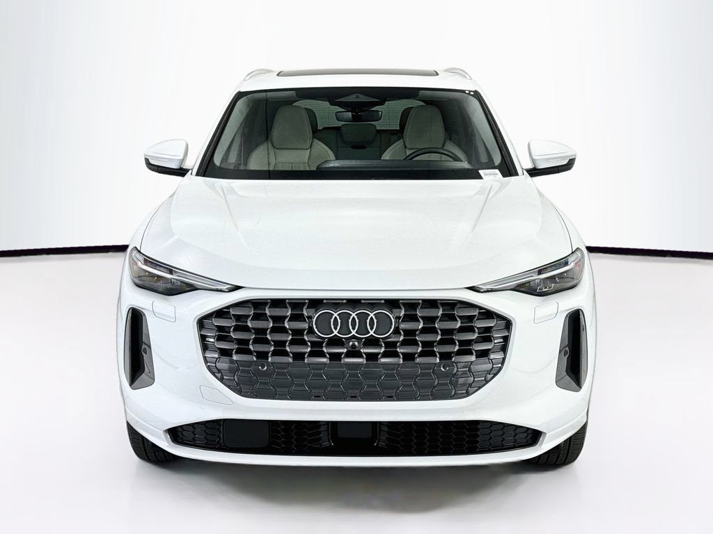 Used 2025 Audi Q5 Premium Plus w/ Premium Plus AWD/4WD image 2