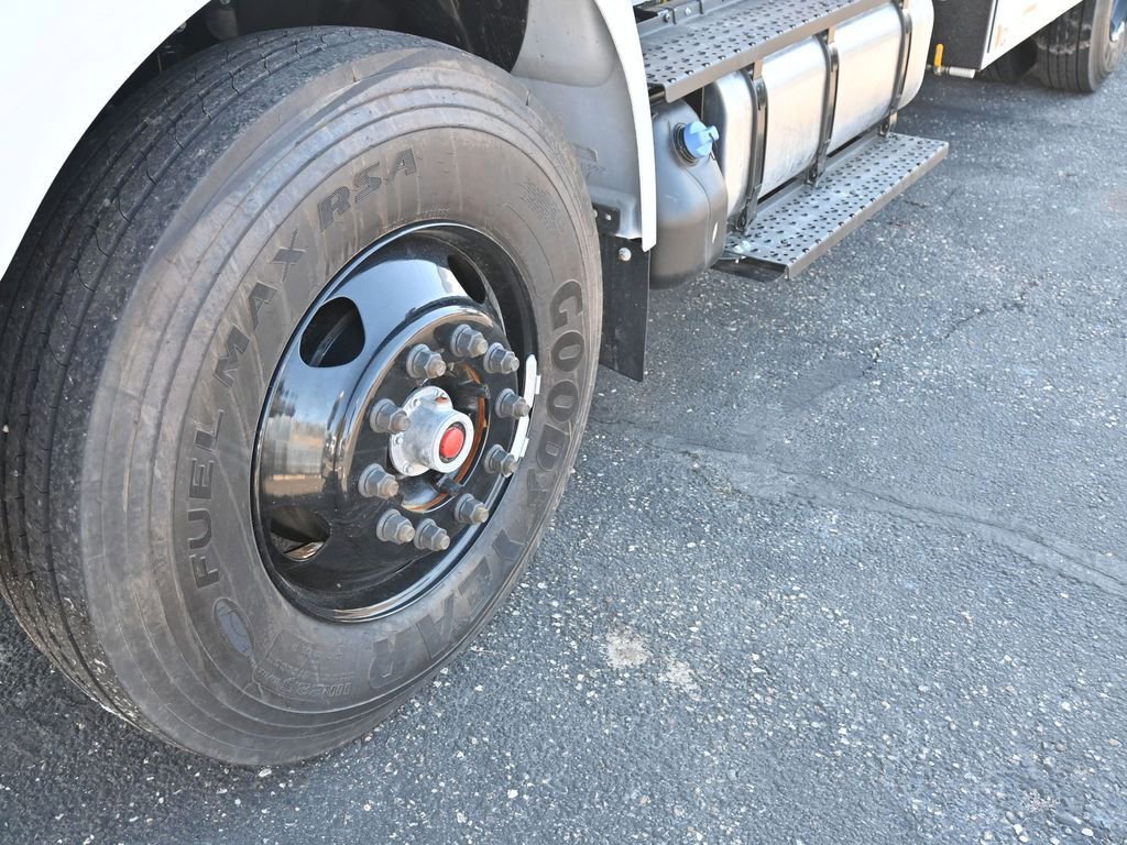 New 2026 Ford F750 2WD SuperCab Super Duty image 12