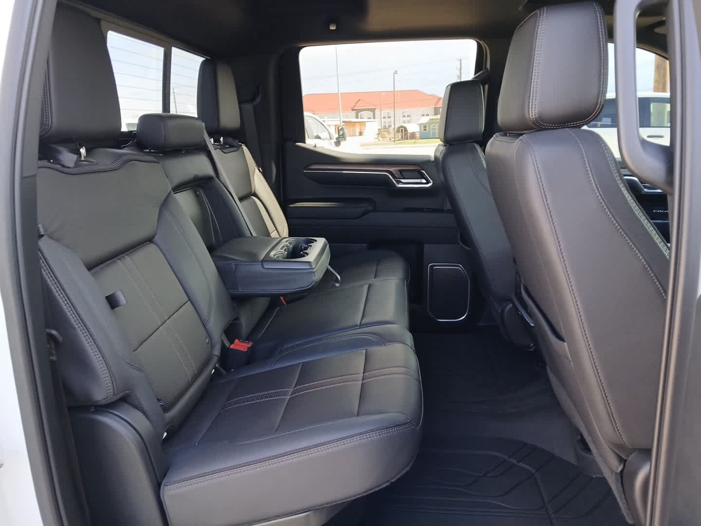 Used 2023 Chevrolet Silverado 1500 High Country w/ High Country Premium Package AWD/4WD image 59