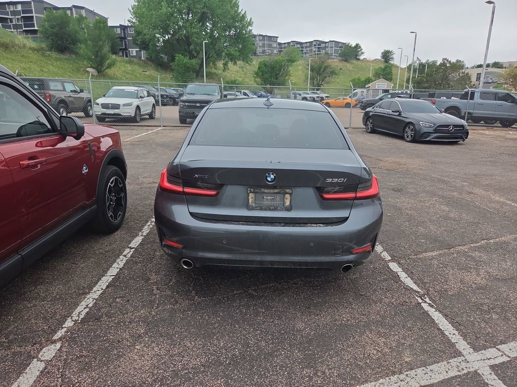 Used 2019 BMW 330i xDrive Sedan w/ Premium Package AWD/4WD image 5