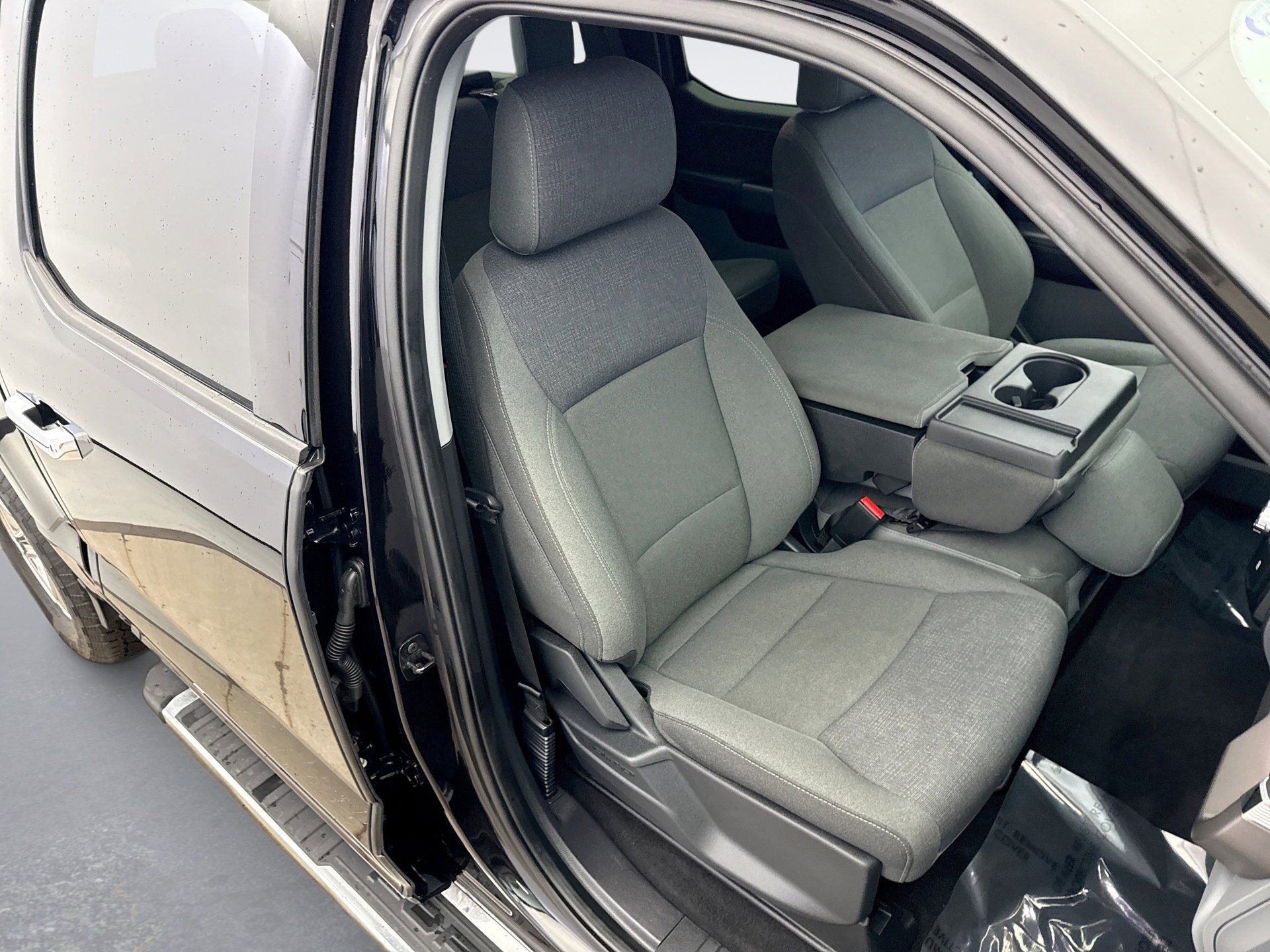 Used 2025 Ford F150 XLT w/ Equipment Group 301A Standard image 16