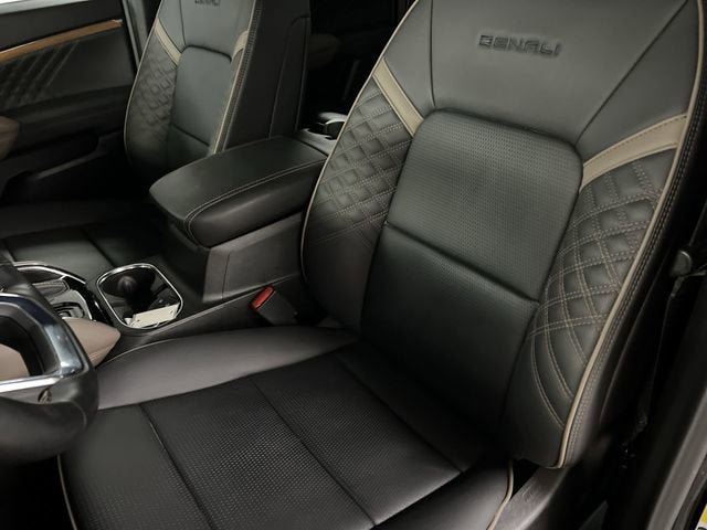 Certified 2025 GMC Canyon Denali AWD/4WD image 19