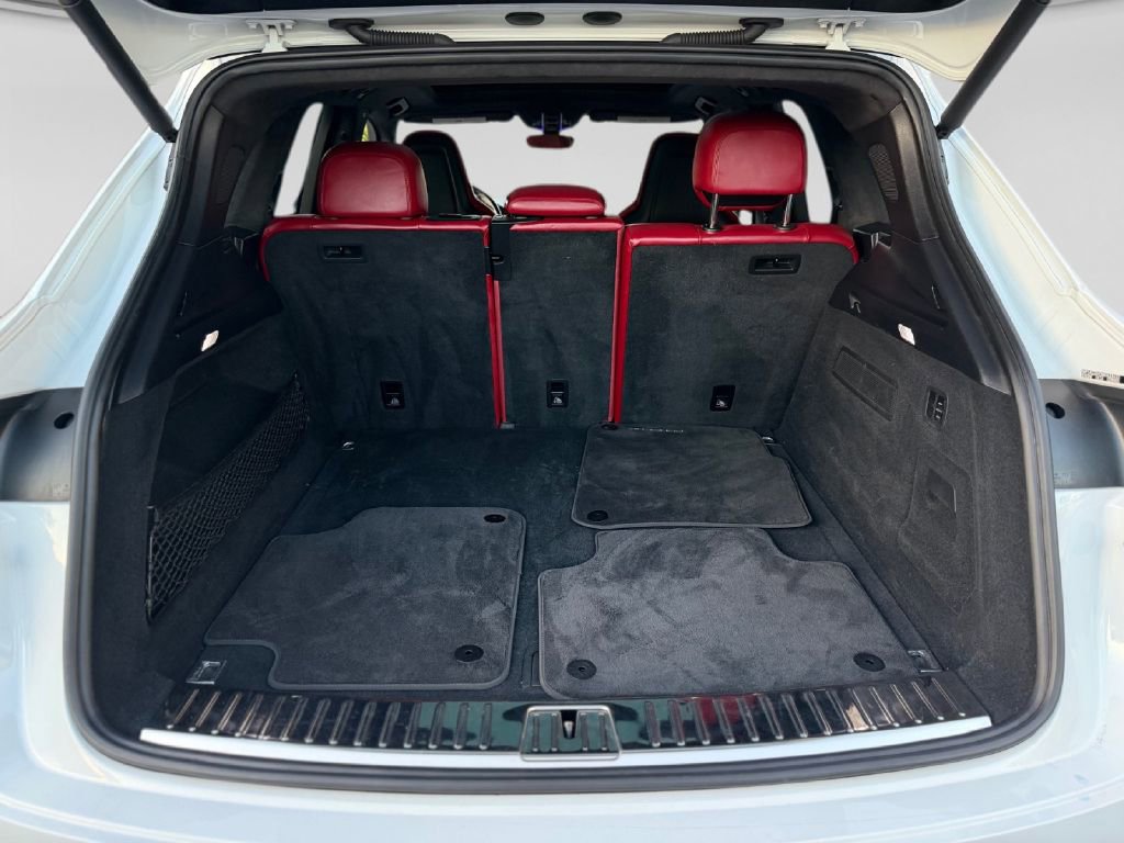 Used 2021 Porsche Cayenne GTS image 31