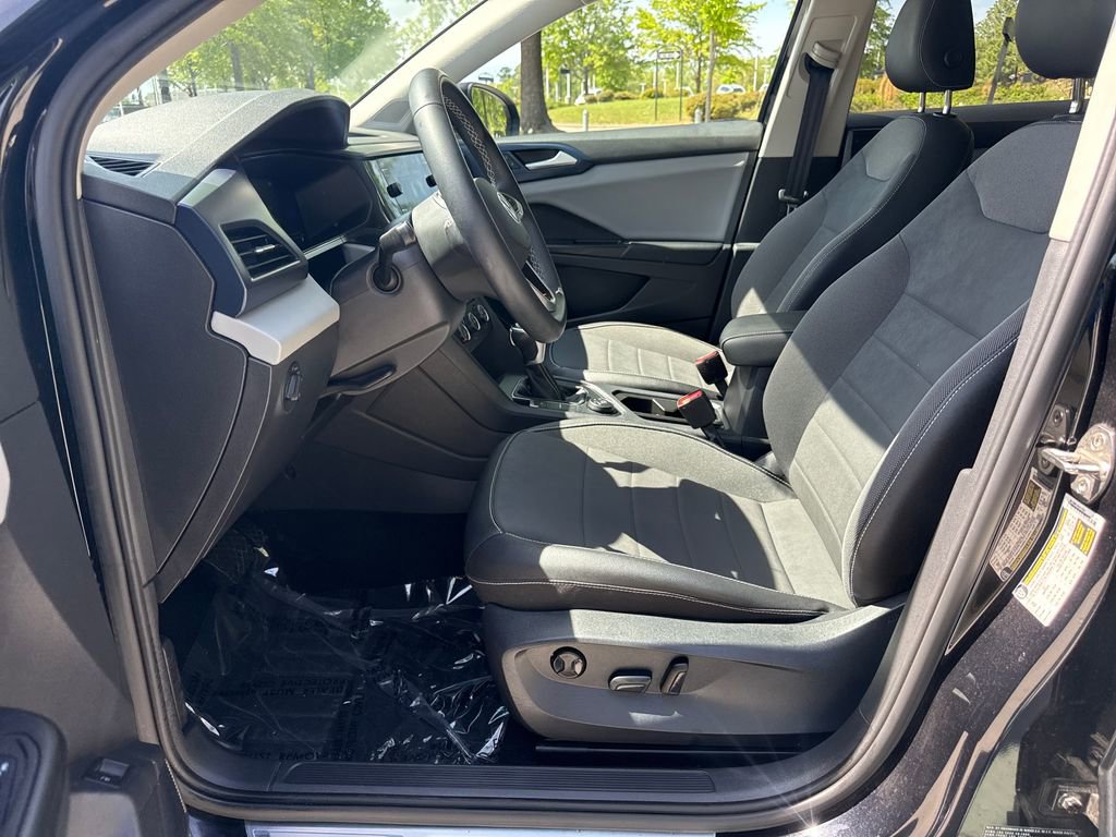 Used 2022 Volkswagen Taos SE image 13