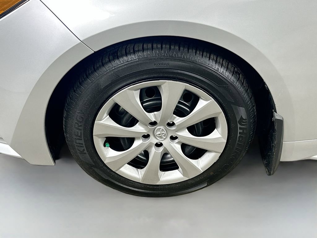 Used 2025 Toyota Corolla LE image 8