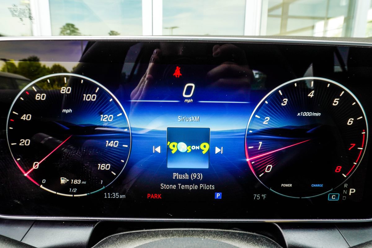 Used 2026 Mercedes-Benz GLC 300 4MATIC image 24