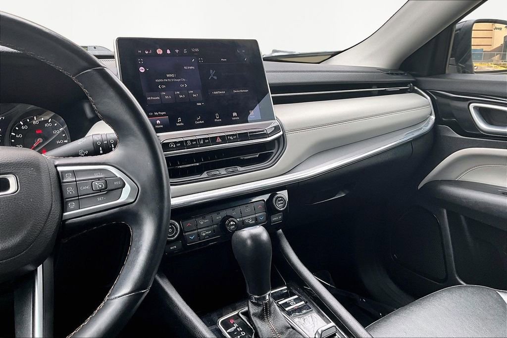 Used 2022 Jeep Compass Limited image 6