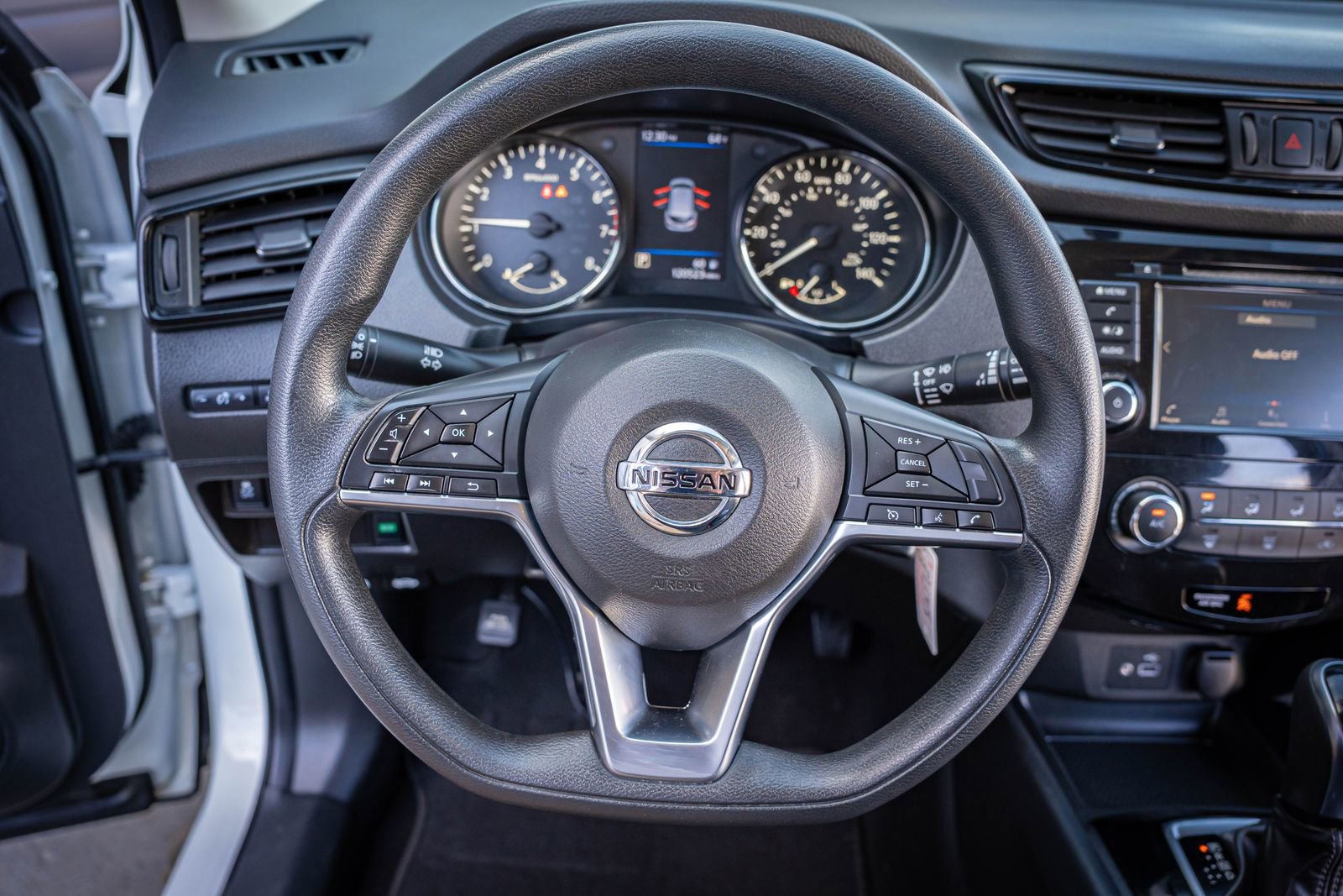 Used 2019 Nissan Rogue Sport S image 11