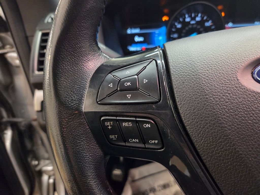 Used 2018 Ford Explorer XLT w/ Equipment Group 202A AWD/4WD image 14
