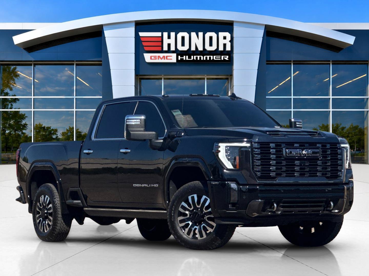 Used 2024 GMC Sierra 2500 Denali Ultimate AWD/4WD image 2