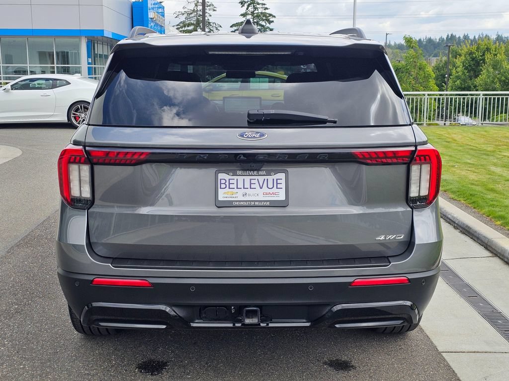 Used 2025 Ford Explorer ST-Line w/ Premium Package AWD/4WD image 4