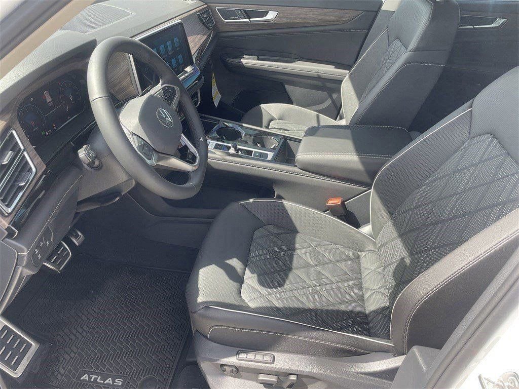 Used 2025 Volkswagen Atlas SEL Premium R-Line AWD/4WD image 12