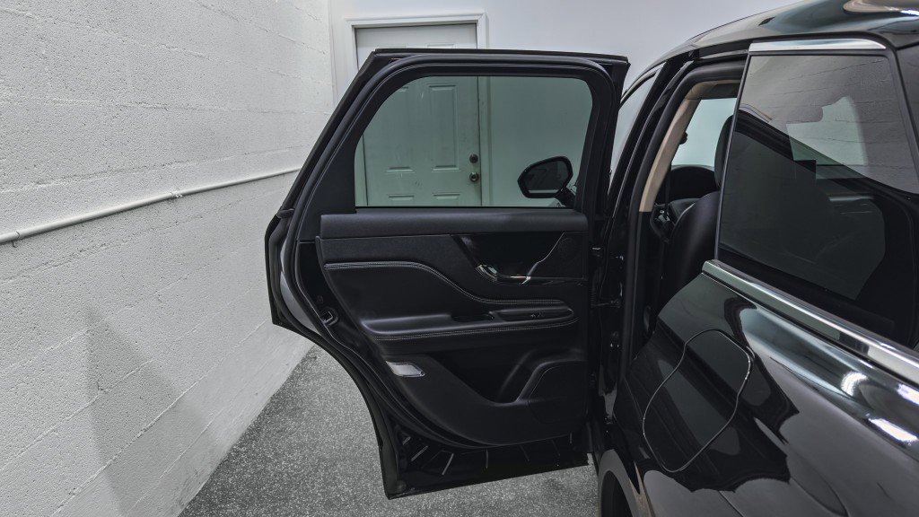 Used 2024 Lincoln Corsair AWD image 17