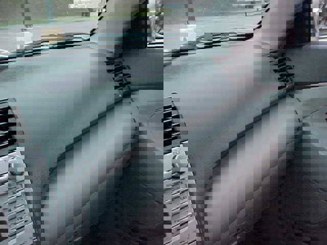 Used 2010 Toyota Camry LE image 18