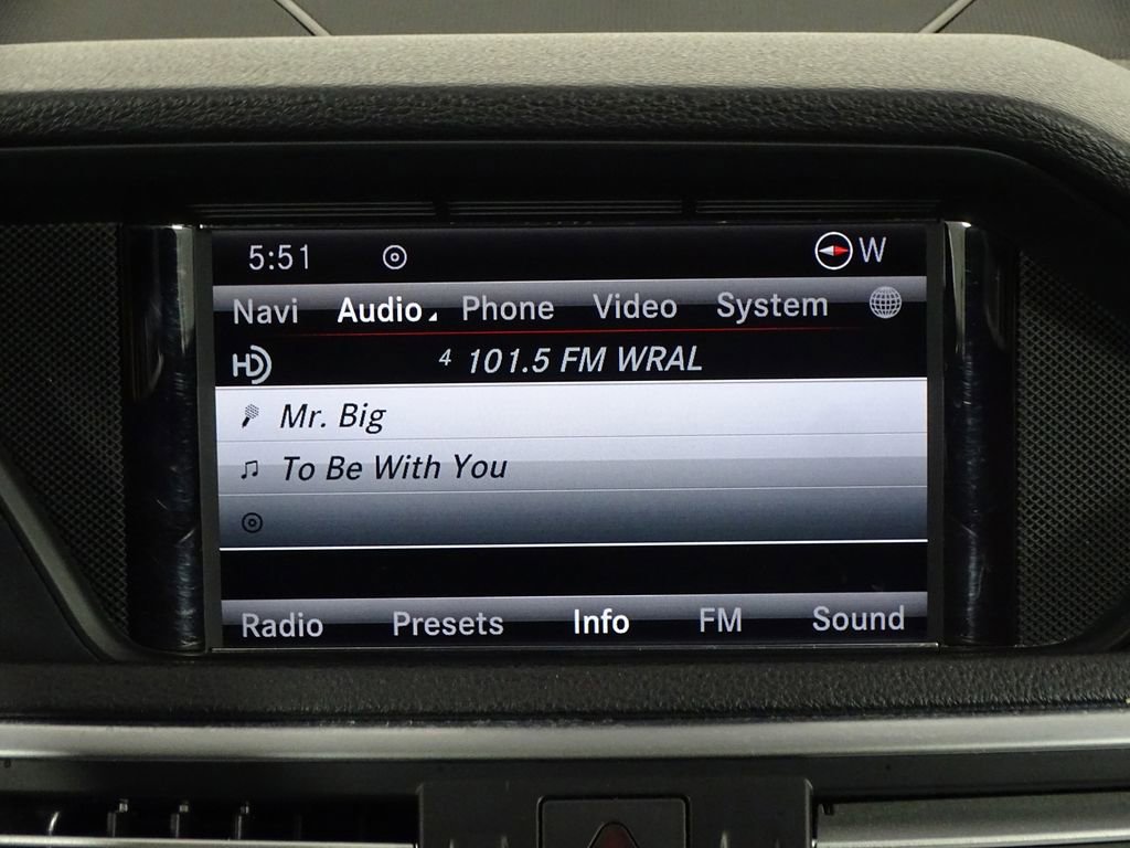 Used 2013 Mercedes-Benz E 350 4MATIC Sedan image 27