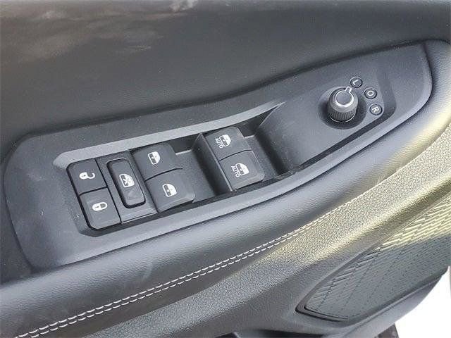 New 2026 Jeep Grand Cherokee Altitude AWD/4WD image 17